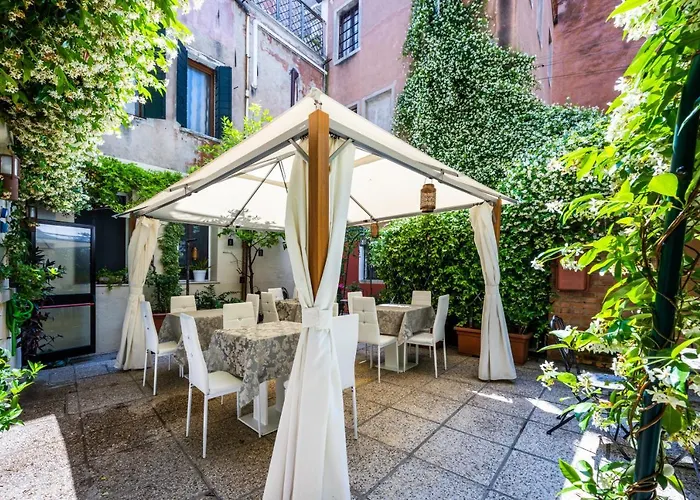 Hotel Apostoli Garden